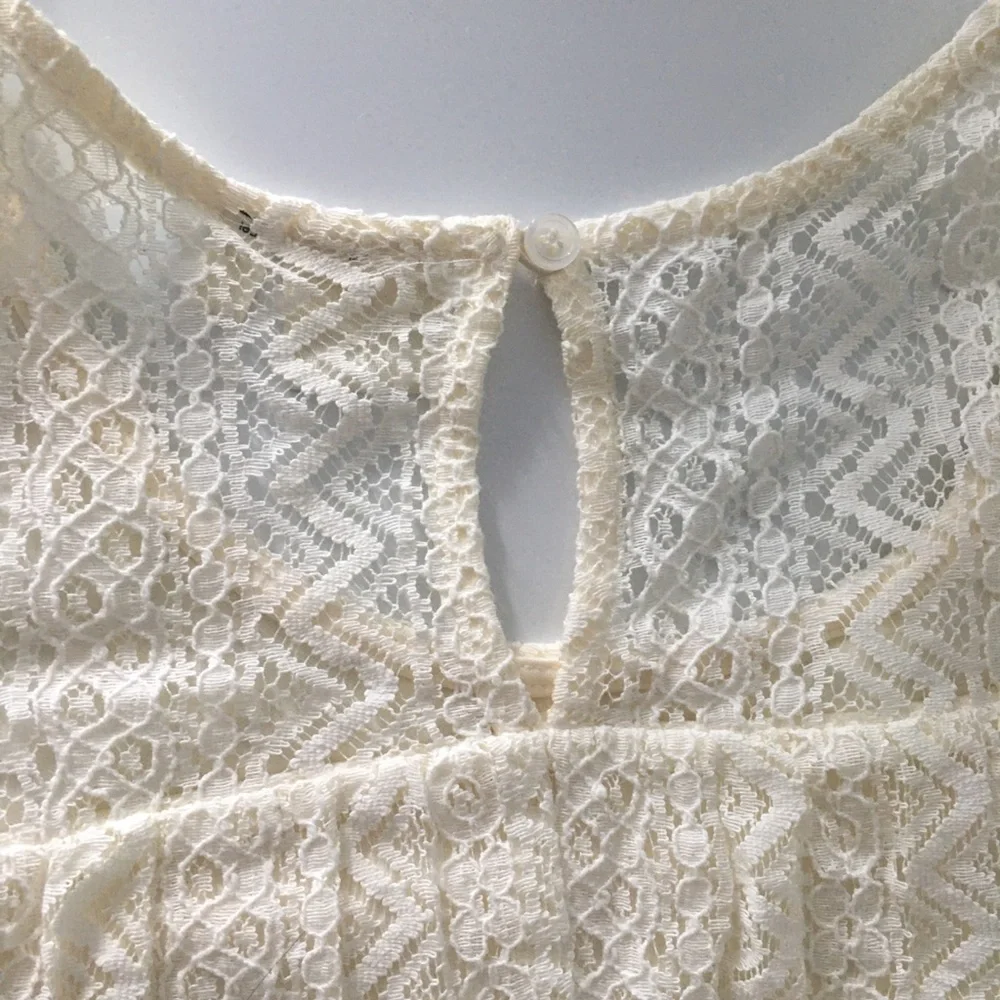 White tunic top - Picture 7 of 8